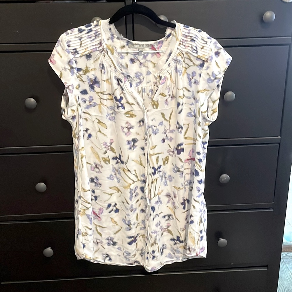 Daniel Rainn blouse with pintuck stitching details | Size L